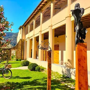 Badia Giulia Prestigious Historical B&b, - Adults Only - No Pets Couette-café