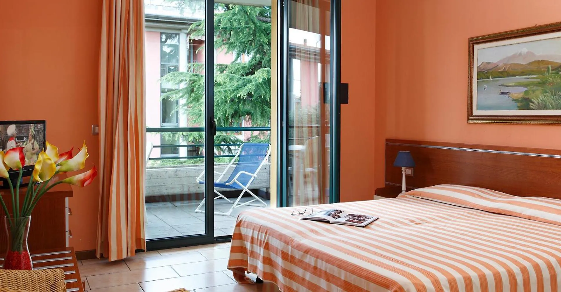 Residence Spiaggia D'Oro Desenzano del Garda 3*,  Italy