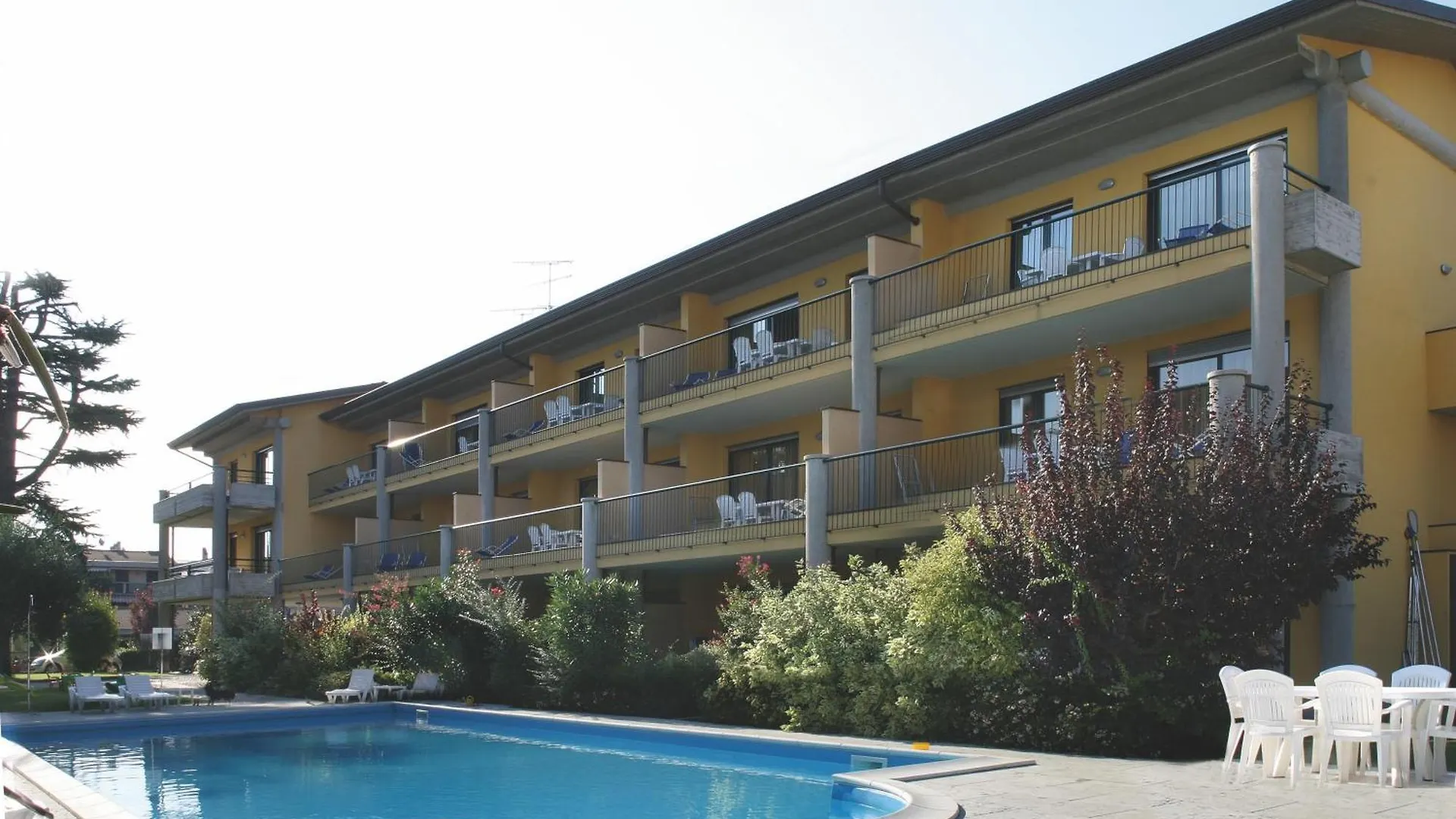 *** Aparthotel Residence Spiaggia D'Oro Desenzano del Garda Italy