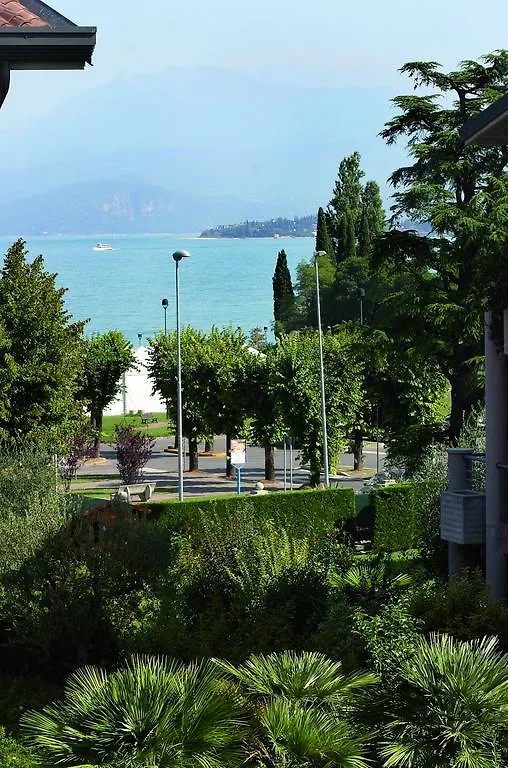 Residence Spiaggia D'Oro Desenzano del Garda 3*,