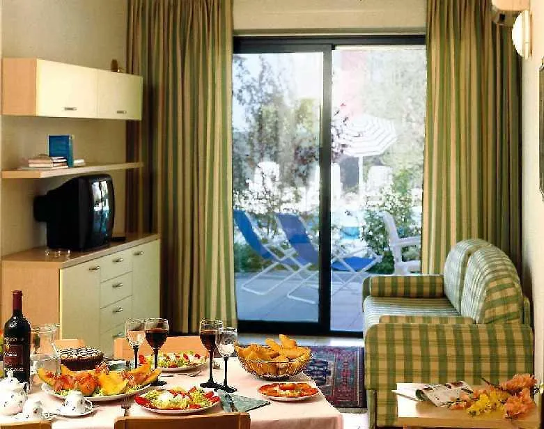 Residence Spiaggia D'Oro Desenzano del Garda 3*,  Italy
