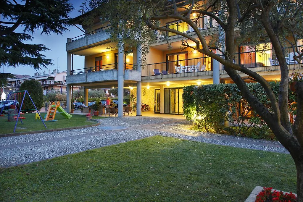 Aparthotel Residence Spiaggia D'Oro Desenzano del Garda
