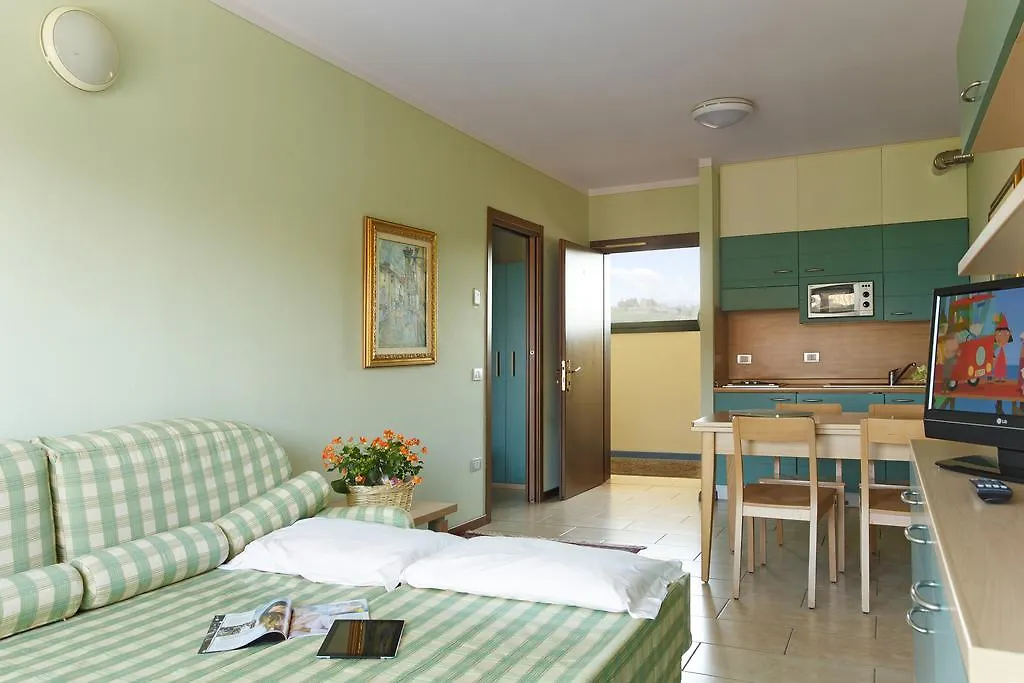 *** Aparthotel Residence Spiaggia D'Oro Desenzano del Garda Italy